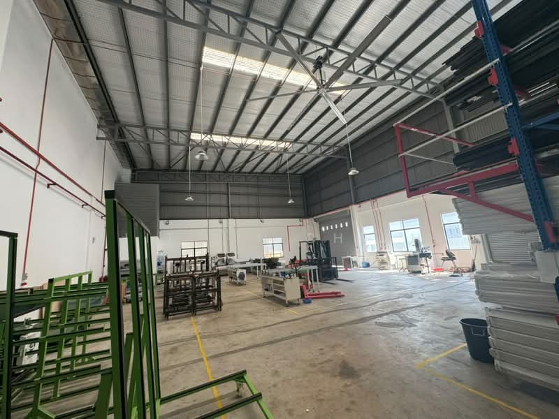 Factory for Rent in Eco Business Park 1 (Johor Bahru) - Jit Sin Cheah - Interior - PropertyGuru.com.my
