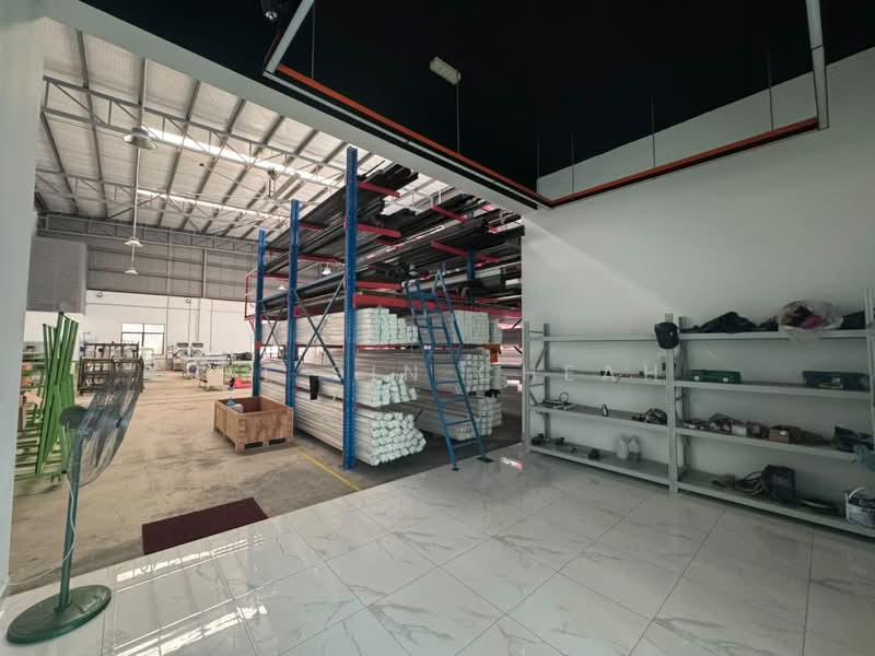 Factory for Rent in Eco Business Park 1 (Johor Bahru) - Jit Sin Cheah - Interior - PropertyGuru.com.my