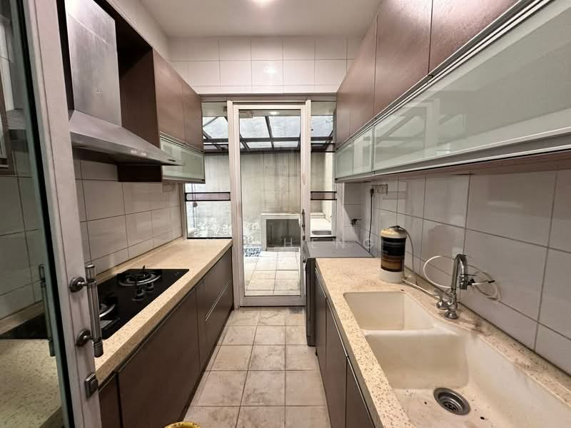 Semi-Detached House for Rent in Duta Tropika (Batu) - Su Cheng - Kitchen - PropertyGuru.com.my
