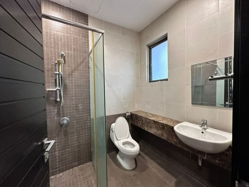 Semi-Detached House for Rent in Duta Tropika (Batu) - Su Cheng - Bathroom - PropertyGuru.com.my