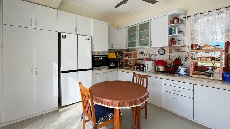 2-storey Terraced House for Sale in SS7 (Petaling Jaya) - Razlina Razali - Kitchen - PropertyGuru.com.my
