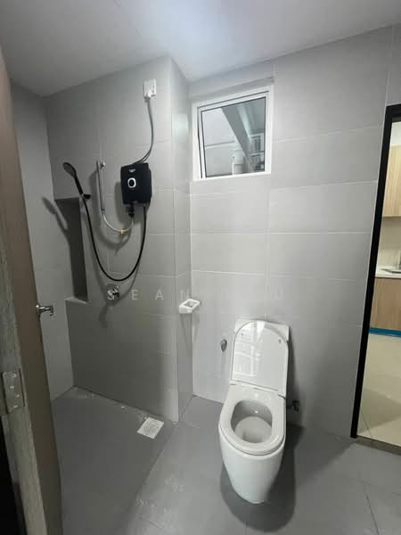 Service Residence for Rent at TRELLIS RESIDENCES - Sean Lau - Bathroom - PropertyGuru.com.my