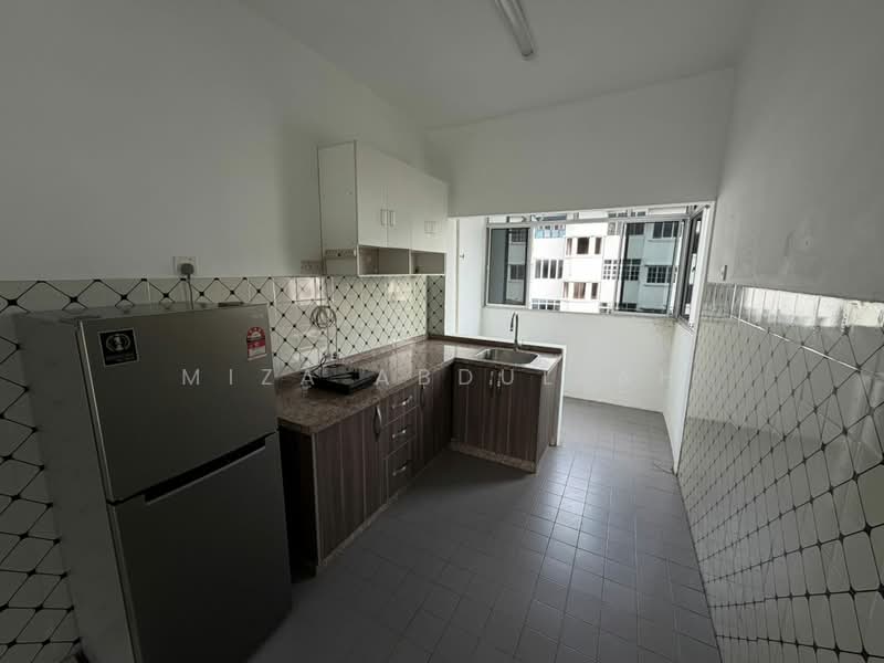 Terraced House for Rent in BANDAR PUCHONG JAYA (Puchong) - Miza Abdullah - Kitchen - PropertyGuru.com.my