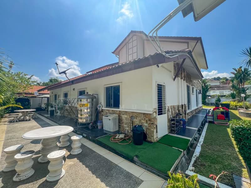 Bungalow for Sale in Desa Pinggiran Putra (Dengkil) - Shafiq Muttalib - PropertyGuru.com.my