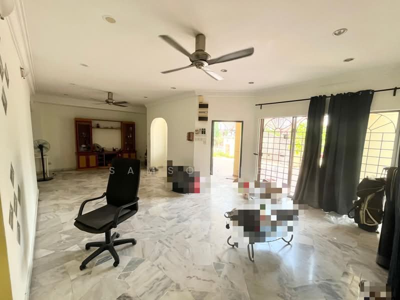Bungalow for Sale in Bandar Country Homes (Rawang) - Samson Lee - Living Room - PropertyGuru.com.my