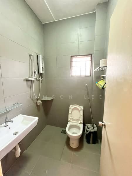 Bungalow for Sale in Bandar Country Homes (Rawang) - Samson Lee - Bathroom - PropertyGuru.com.my