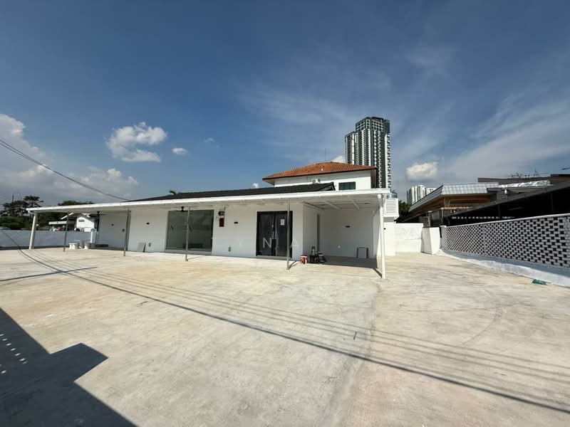 Bungalow for Rent in Taman Abad (Johor Bahru) - Tyna . - PropertyGuru.com.my