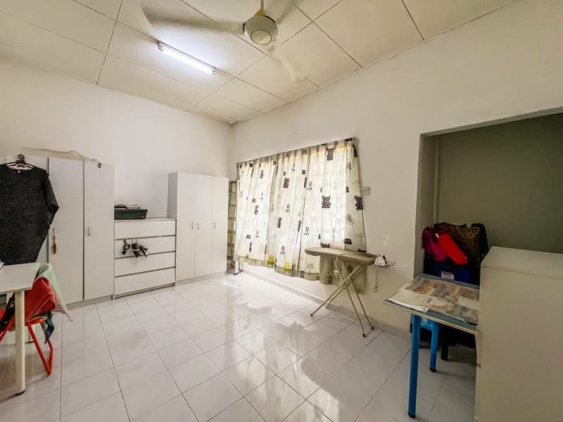 2-storey Terraced House for Sale in Subang Bestari (Shah Alam) - Amzar Faiz - PropertyGuru.com.my