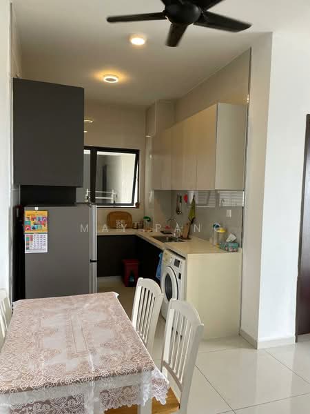 Condominium for Rent at Bay Point @ Country Garden Danga Bay - May Pang - Kitchen - PropertyGuru.com.my