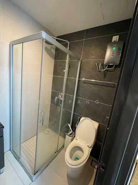 Condominium for Rent at Bay Point @ Country Garden Danga Bay - May Pang - Bathroom - PropertyGuru.com.my