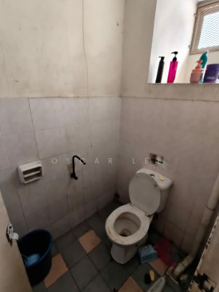 Shop for Rent in Kota Damansara (Selangor) - Oscar Lee - Bathroom - PropertyGuru.com.my