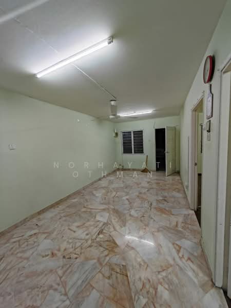 Flat for Sale at Seksyen 2 Wangsa Maju Flat - Norhayati Othman - Living Room - PropertyGuru.com.my