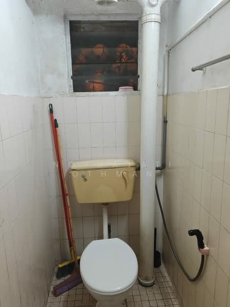 Flat for Sale at Seksyen 2 Wangsa Maju Flat - Norhayati Othman - Bathroom - PropertyGuru.com.my