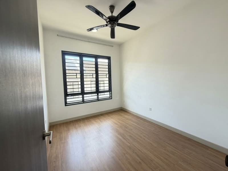 2-storey Terraced House for Sale in Shah Alam (Selangor) - Tris Jong - Bedroom - PropertyGuru.com.my