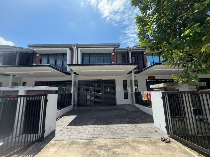 2-storey Terraced House for Sale in Shah Alam (Selangor) - Tris Jong - Exterior - PropertyGuru.com.my