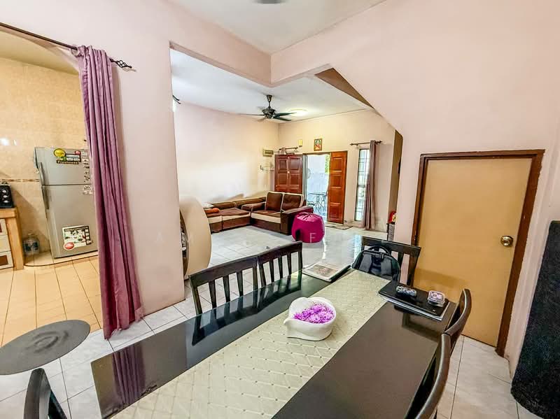 Rumah Teres 2 Tingkat untuk Dijual di Taman Saga (Klang) - Amzar Faiz - PropertyGuru.com.my