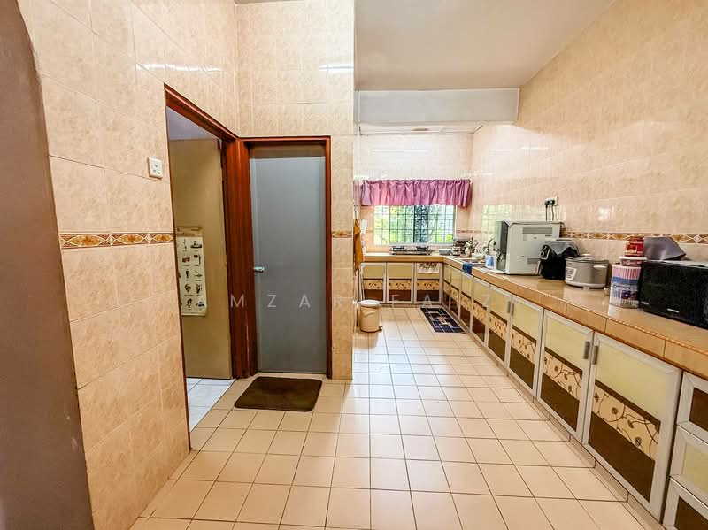 Rumah Teres 2 Tingkat untuk Dijual di Taman Saga (Klang) - Amzar Faiz - PropertyGuru.com.my