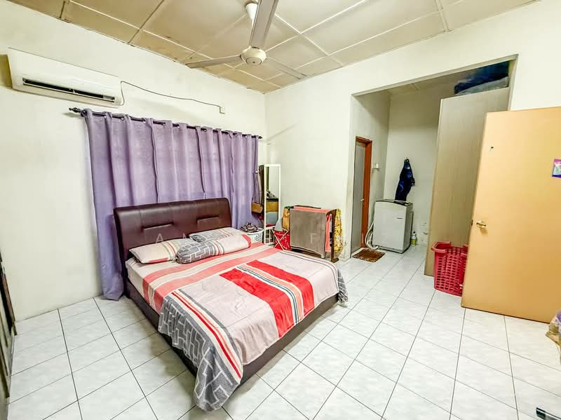 Rumah Teres 2 Tingkat untuk Dijual di Taman Saga (Klang) - Amzar Faiz - PropertyGuru.com.my
