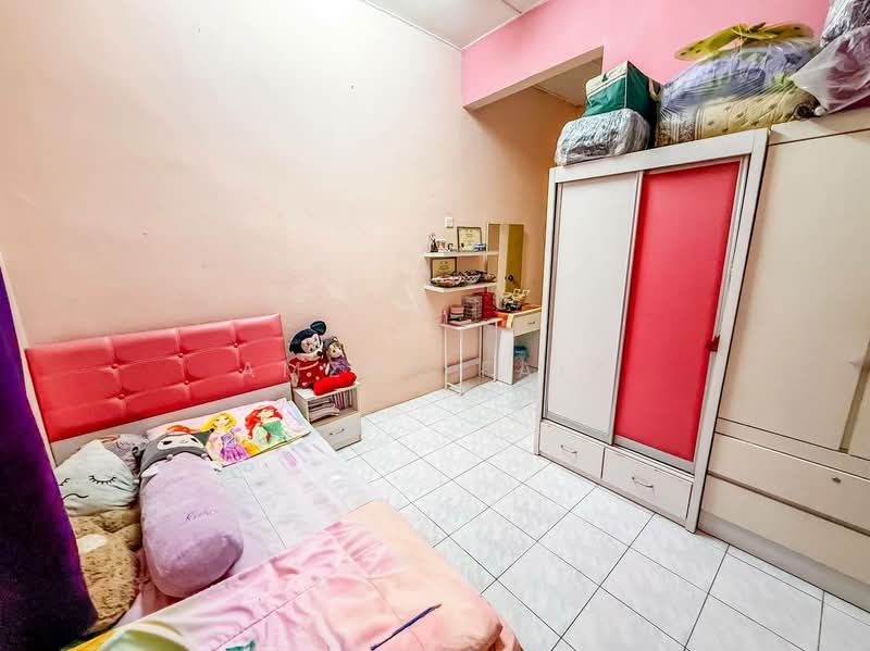 Rumah Teres 2 Tingkat untuk Dijual di Taman Saga (Klang) - Amzar Faiz - PropertyGuru.com.my