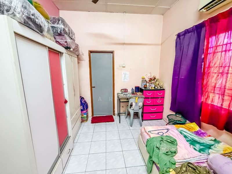 Rumah Teres 2 Tingkat untuk Dijual di Taman Saga (Klang) - Amzar Faiz - PropertyGuru.com.my