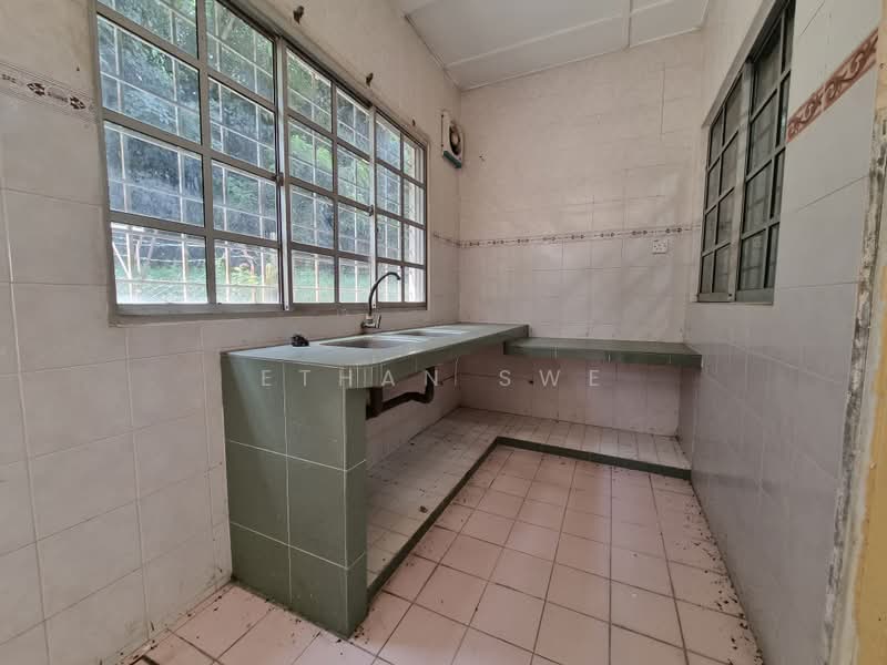 2-storey Terraced House for Sale in Sungai Buloh (Selangor) - Ethan Swe - Kitchen - PropertyGuru.com.my
