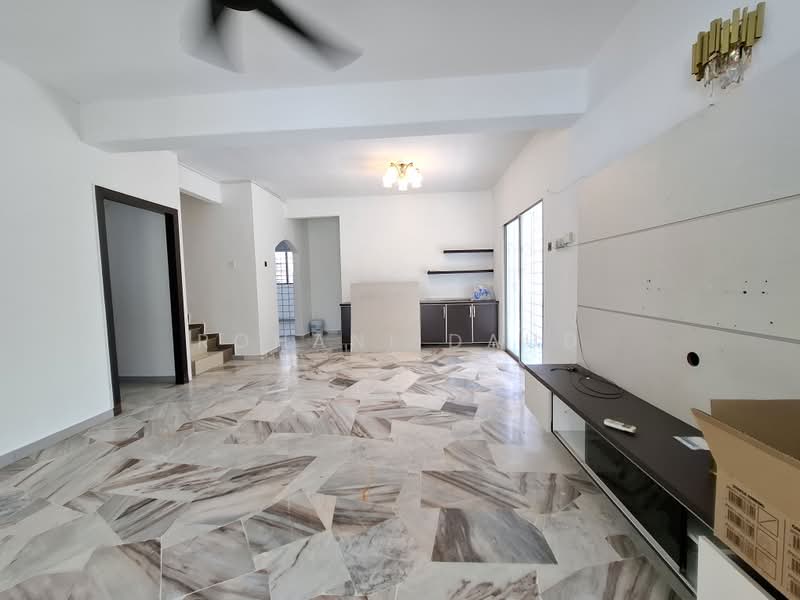 Semi-Detached House for Rent in Taman Rasah Kemayan (Rasah) - Rohani Daud - Living Room - PropertyGuru.com.my