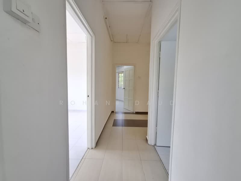 Semi-Detached House for Rent in Taman Rasah Kemayan (Rasah) - Rohani Daud - Corridor - PropertyGuru.com.my