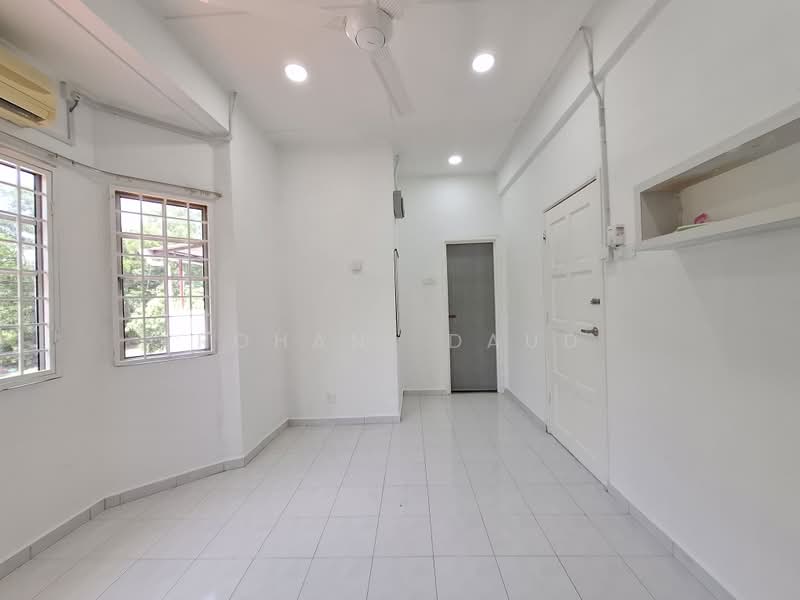 Semi-Detached House for Rent in Taman Rasah Kemayan (Rasah) - Rohani Daud - Interior - PropertyGuru.com.my