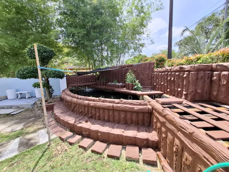 Semi-Detached House for Rent in Taman Rasah Kemayan (Rasah) - Rohani Daud - Garden - PropertyGuru.com.my