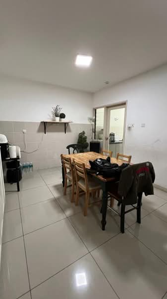 Rumah Bandar untuk Dijual di Shah Alam (Selangor) - Aaron Yong - Dining Room - PropertyGuru.com.my