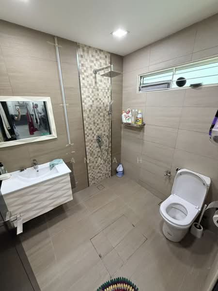Rumah Teres 2.5 Tingkat untuk Dijual di Pandan Indah (Ampang) - Anna H - Bathroom - PropertyGuru.com.my