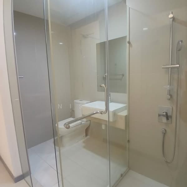 Service Residence for Sale at Southlink - Nisha . - Bathroom - PropertyGuru.com.my