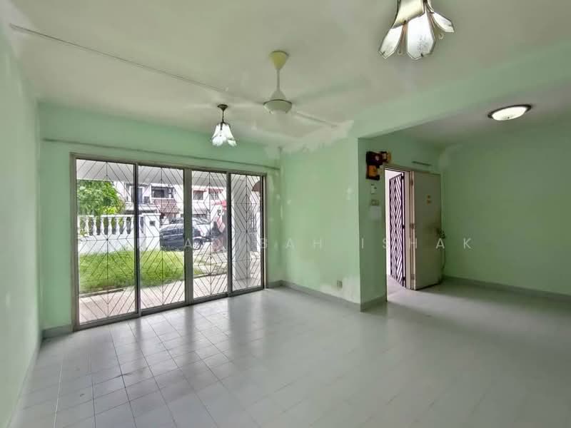 Rumah Teres 2 Tingkat untuk Dijual di SS7 (Petaling Jaya) - Nur Adibah Ishak - PropertyGuru.com.my