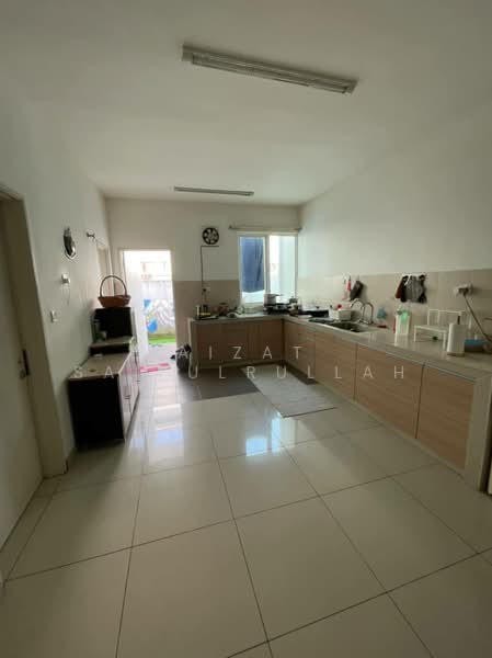 Rumah Teres 2 Tingkat untuk Disewa di Cyberjaya (Selangor) - Aizat Saifulrullah - Kitchen - PropertyGuru.com.my