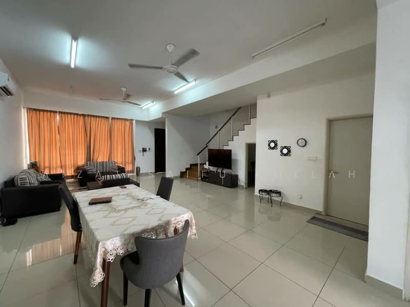Rumah Teres 2 Tingkat untuk Disewa di Cyberjaya (Selangor) - Aizat Saifulrullah - Living Room - PropertyGuru.com.my