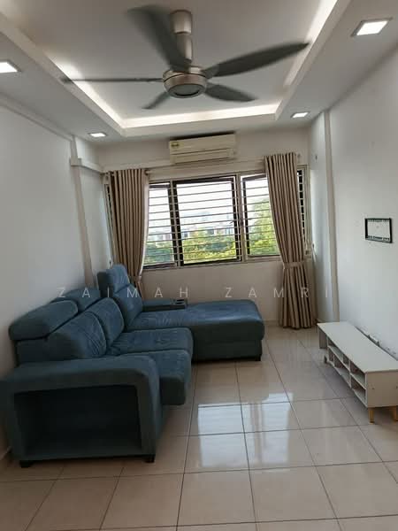 Pangsapuri untuk Disewa di Suria Ixora - Zaimah Zamri - Living Room - PropertyGuru.com.my