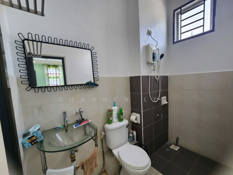 2-storey Terraced House for Sale in Taman Setia Indah (Tebrau) - Shannen Lee - Bathroom - PropertyGuru.com.my