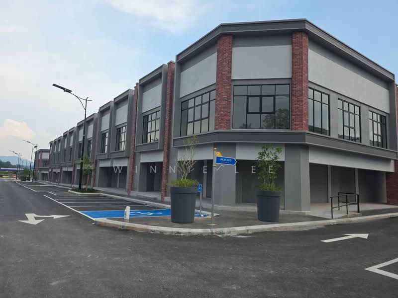 Shop for Rent in Bandar Gamuda Gardens (Rawang) - Winnie Lee - Exterior - PropertyGuru.com.my