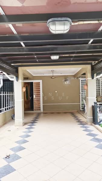 2-storey Terraced House for Rent in Bandar Kinrara (Selangor) - Yanie Yussuf - Exterior - PropertyGuru.com.my