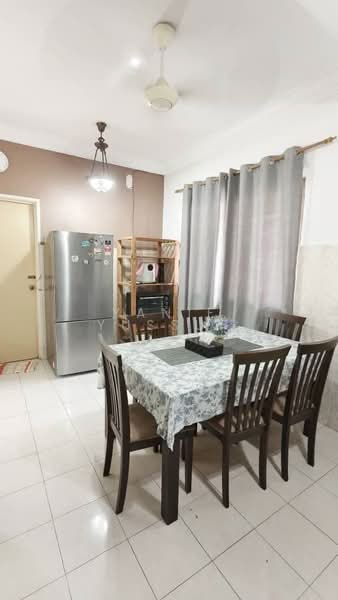 2-storey Terraced House for Rent in Bandar Kinrara (Selangor) - Yanie Yussuf - Dining Room - PropertyGuru.com.my