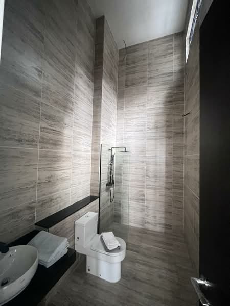 Semi-Detached House for Sale in Ipoh (Perak) - Ainsley Thong - Bathroom - PropertyGuru.com.my