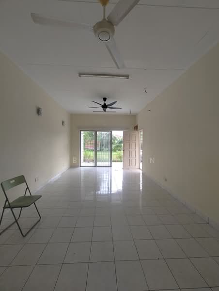 Semi-Detached House for Sale in Seremban 2 (Negeri Sembilan) - Abby Tan - Living Room - PropertyGuru.com.my