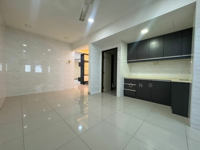 Rumah Teres 2 Tingkat untuk Dijual di Kota Emerald (Rawang) - Patrick Leong - Kitchen - PropertyGuru.com.my