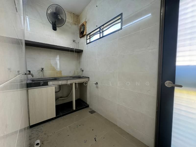 Rumah Teres 2 Tingkat untuk Dijual di Kota Emerald (Rawang) - Patrick Leong - Kitchen - PropertyGuru.com.my