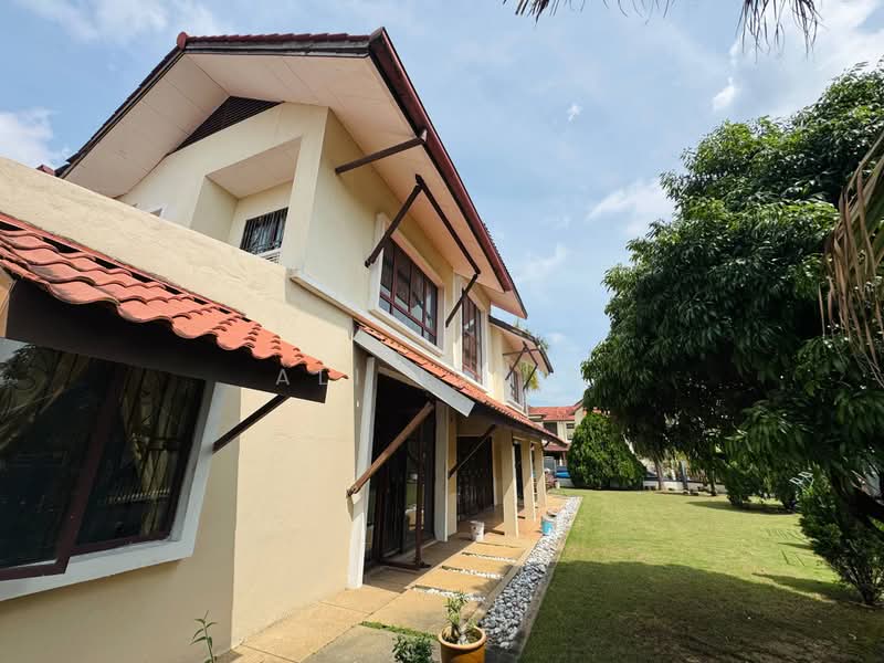 2-storey Terraced House for Sale in Bukit Jelutong (Shah Alam) - Ali Idris - Exterior - PropertyGuru.com.my