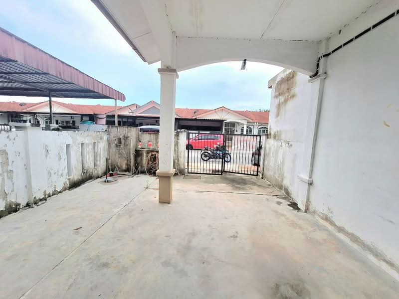 1-storey Terraced House for Sale in Klang (Selangor) - Adam Bin Nizar - PropertyGuru.com.my