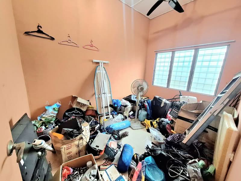 1-storey Terraced House for Sale in Klang (Selangor) - Adam Bin Nizar - PropertyGuru.com.my