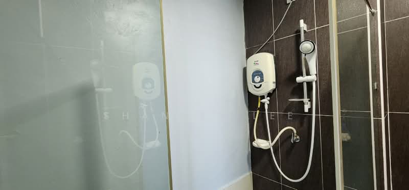 Servis Apartment untuk Disewa di D'Secret Garden (Pangsapuri Kempas Indah) - Shannen Lee - Bathroom - PropertyGuru.com.my