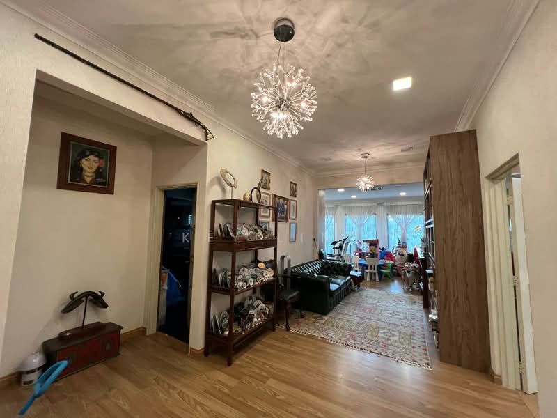 Semi-Detached House for Sale in SS4 (Petaling Jaya) - Key Ling - Living Room - PropertyGuru.com.my