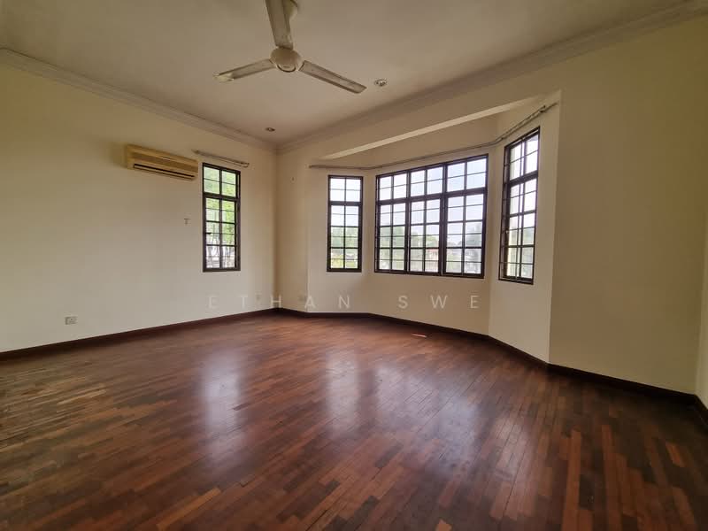 Rumah Berkembar untuk Dijual di Sungai Buloh (Selangor) - Ethan Swe - Living Room - PropertyGuru.com.my